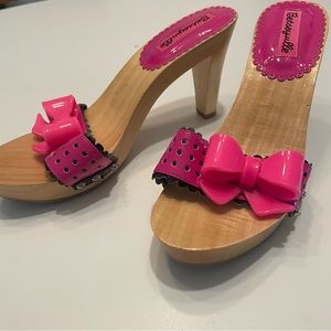 Betseyville Pink Wood Mule